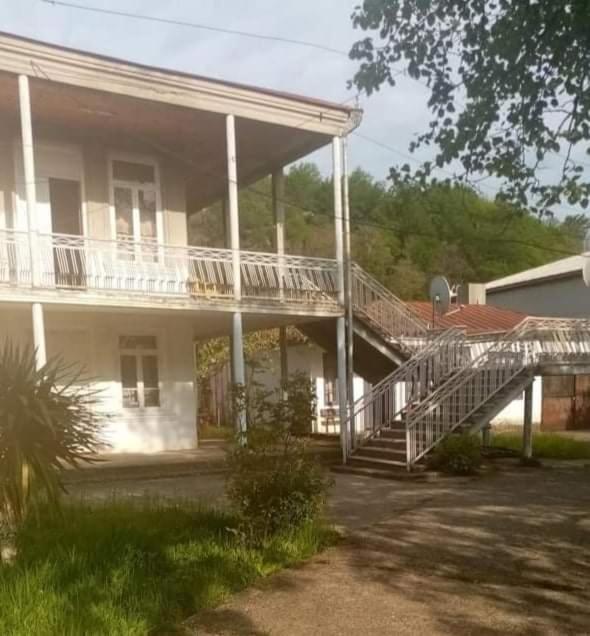 Guest House Knarik Jvari Exterior photo